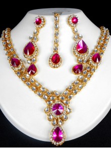 Kundan Jewelry Set